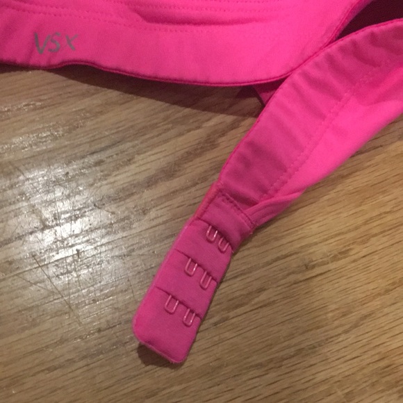 Victoria’s Secret sport bra 32B - Picture 4 of 6